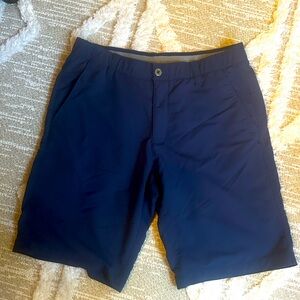 Under Armour • Men’s EUC Golf Shorts sz 34 •
